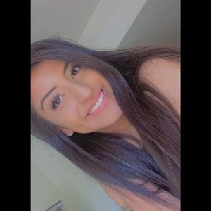 Meet your Posher, Jaquelin